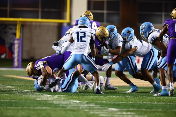 The Monarchs defense showcases their physicality against the Dukes. 