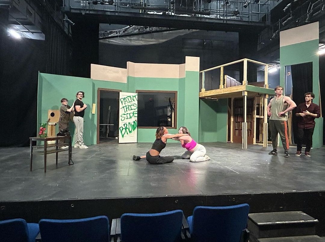 The+cast+of+The+Play+That+Goes+Wrong+rehearsing.+%28From+left+to+right%3A+Taylor+Tousignant%2C+Avi+Raschdorf%2C+Lakasia+Moore%2C+Kenzie+Moyers%2C+Ian+Turner%2C+and+Adrian+Rivera%29.+Via+%40odu_rep_theatre.